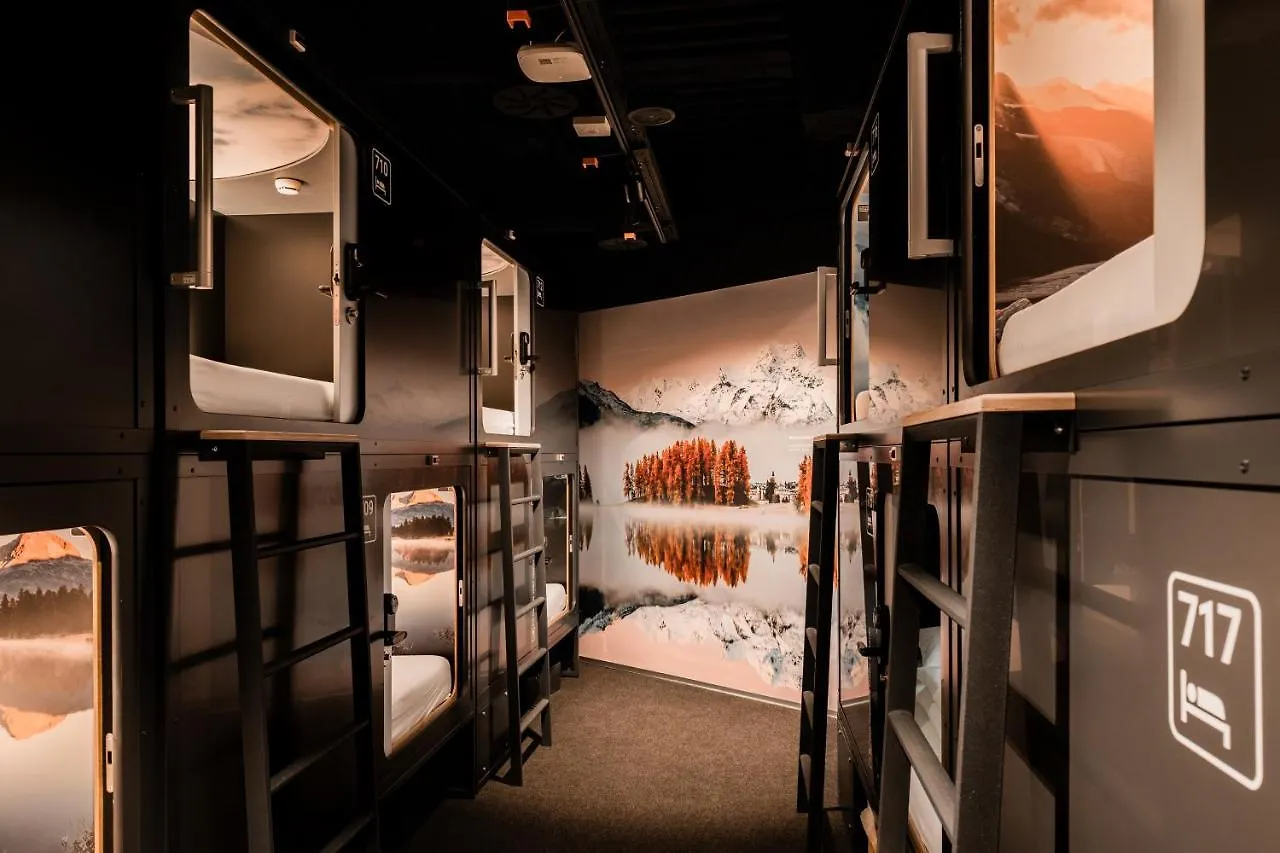 Capsule Hotel - Zurich Airport Kloten 3*,